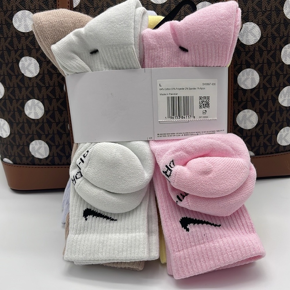 Nike Everyday Plus Cushioned
Training Crew Socks (6 Pairs)
Multi-Color
Size L - Picture 1 of 16